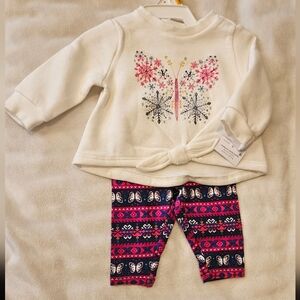 🧨CLEARANCE🧨 NWT Newborn 2-Piece Butterfly Snowflake & Pant Set